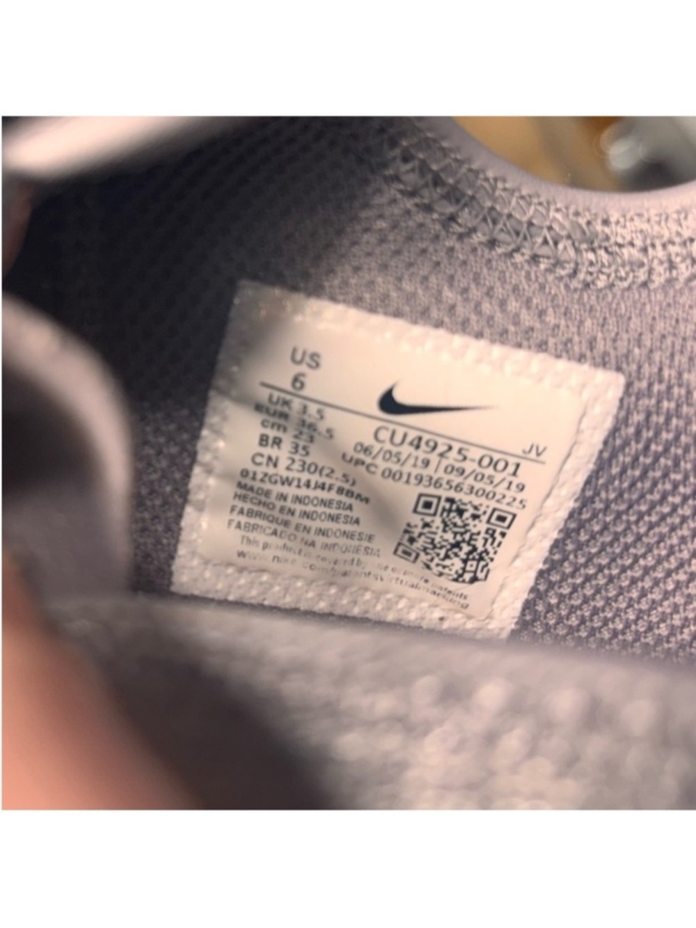 Nike Women's Air Max Motion 2 - Picture 4 of 5